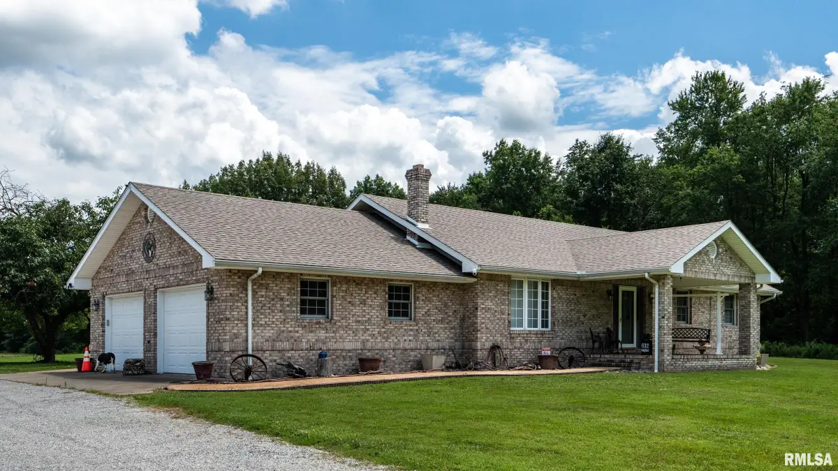 1632 Pershing Road, West Frankfort, IL 62896 - #1