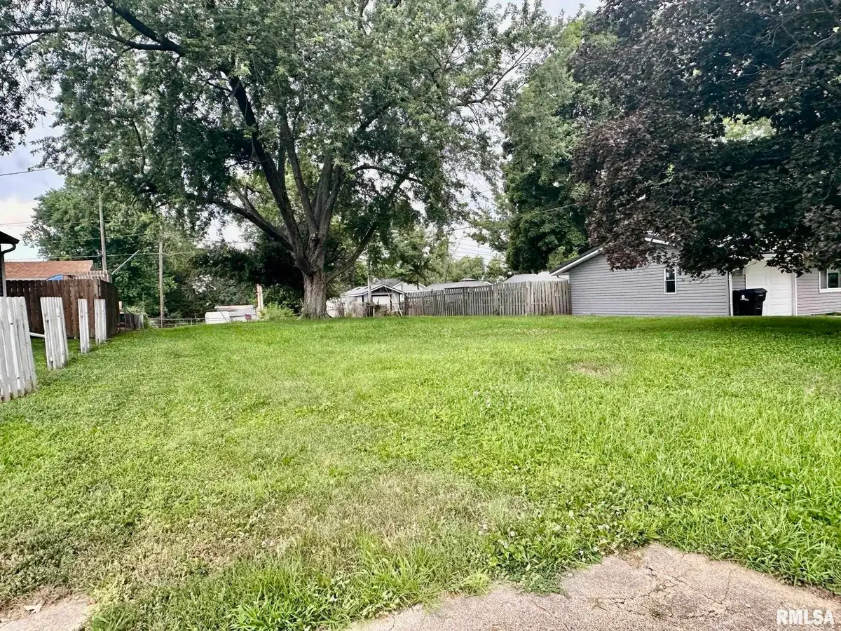 304 S Meadowview Lane, Washington, IL 61571 - #1