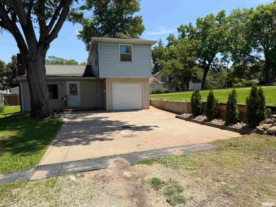 225 Grandview Avenue, East Peoria, IL 61611 - #2