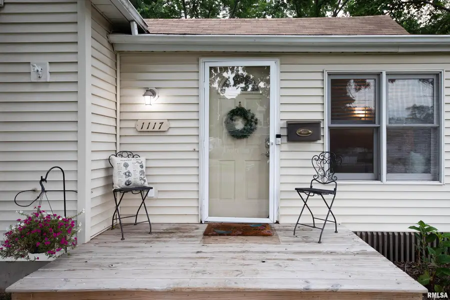 1117 E Hazard Avenue, Peoria Heights, IL 61616 - #2