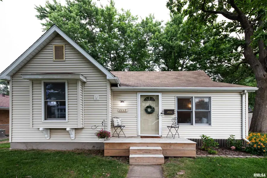 1117 E Hazard Avenue, Peoria Heights, IL 61616 - #3
