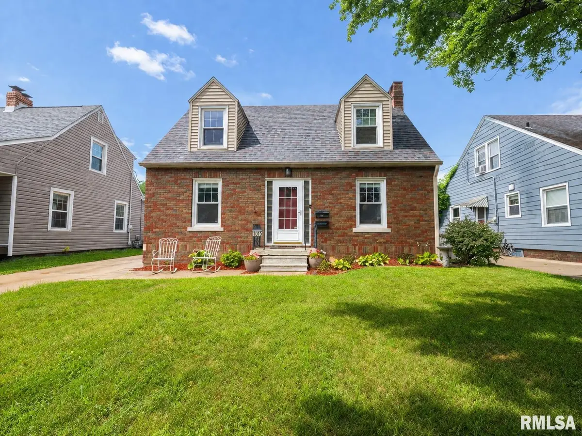 1015 E Elmhurst Avenue, Peoria, IL 61603 - #1