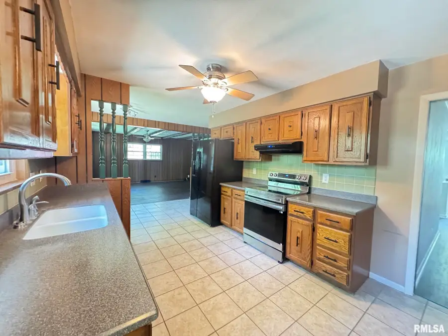 3307 W Saymore Lane, Peoria, IL 61615 - #2