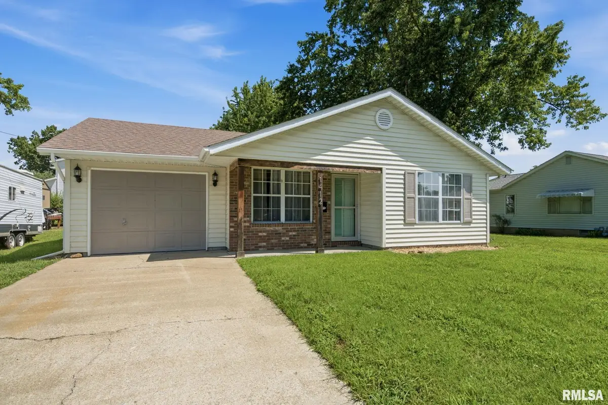 1412 W Walnut Street, Marion, IL 62959 - #1