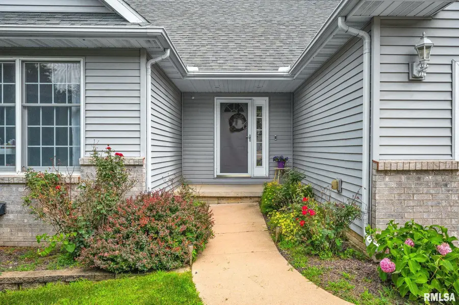 26 Greenbriar Road, Mackinaw, IL 61755 - #2