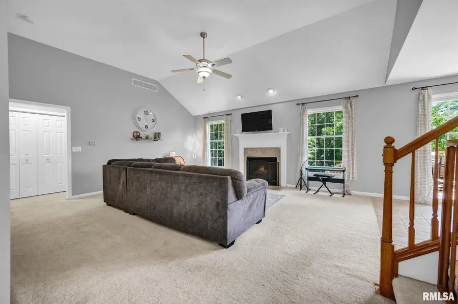 26 Greenbriar Road, Mackinaw, IL 61755 - #3