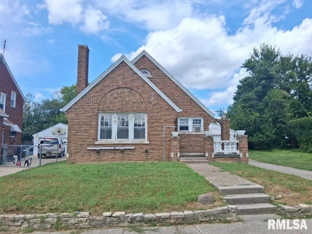 1201 E Richwoods Boulevard, Peoria, IL 61603 - #1