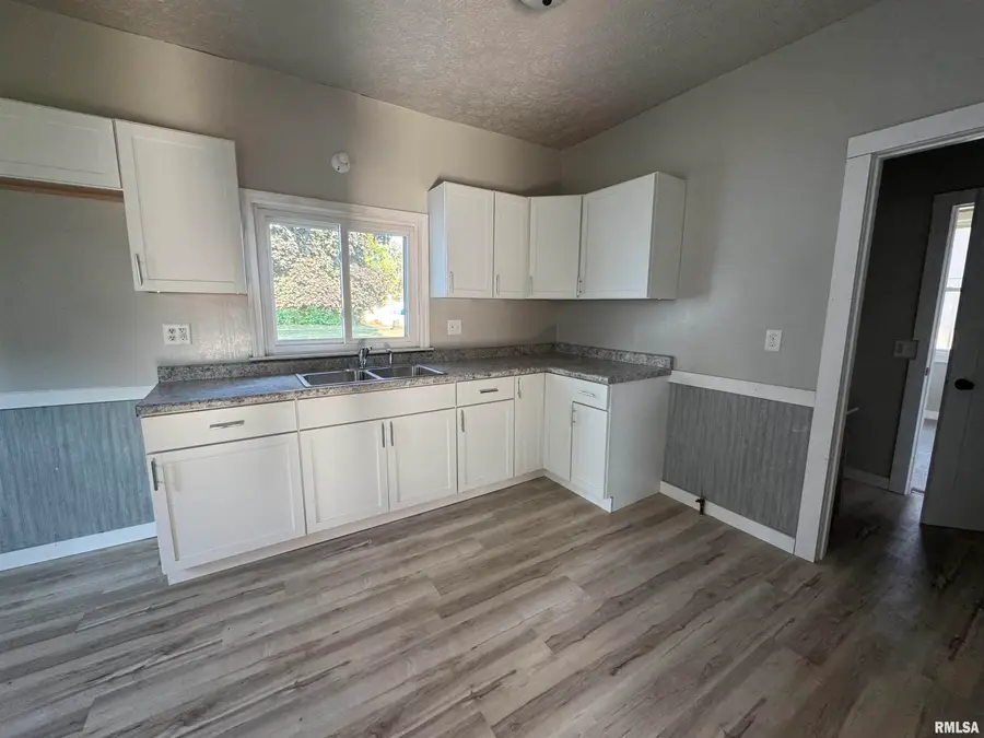 857 N 6th Avenue, Canton, IL 61520 - #3