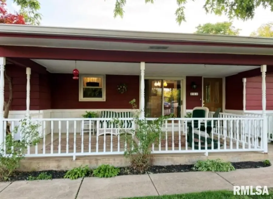 202 Sterling Street, Washington, IL 61571 - #2