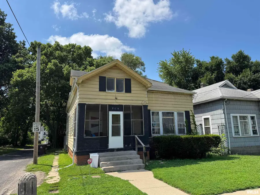 714 W Armstrong Avenue, Peoria, IL 61606 - #3