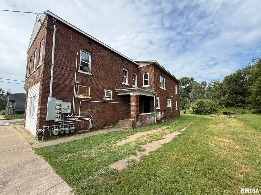 1421 S Livingston Street, Peoria, IL 61605 - #2