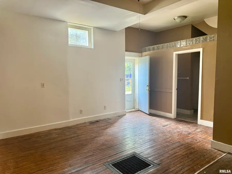 1421 S Livingston Street, Peoria, IL 61605 - #3