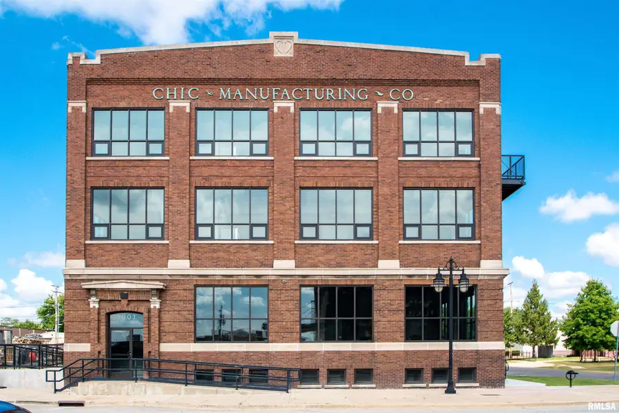 1001 SW Adams Street #202, Peoria, IL 61602 - #2