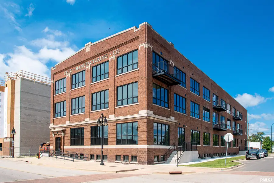 1001 SW Adams Street #102, Peoria, IL 61602 - #3