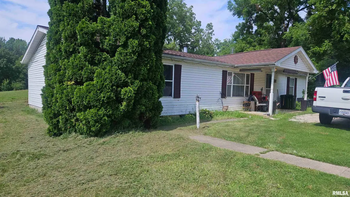895 W Maple Street, Canton, IL 61520 - #1