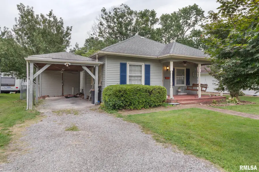 708 N 8th Street, Herrin, IL 62948 - #2