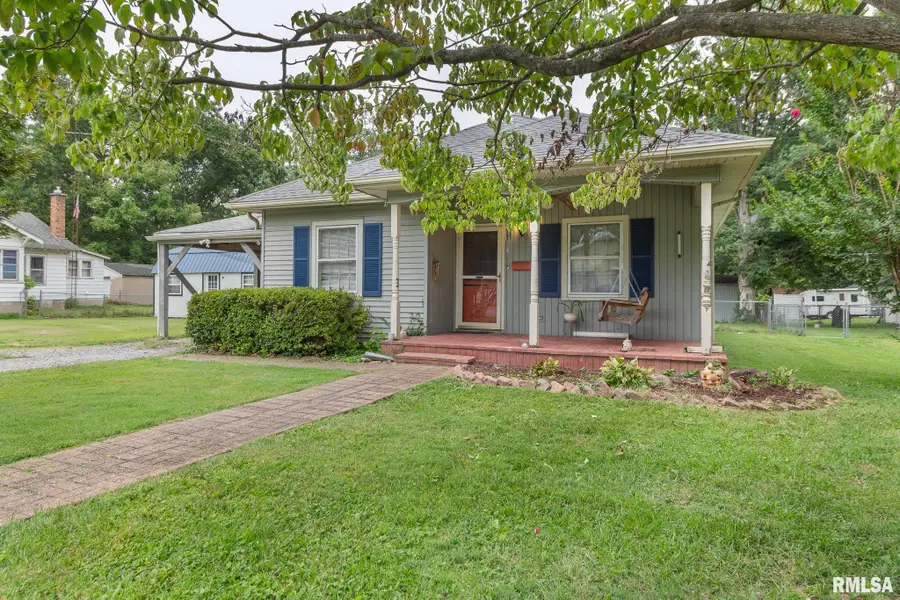 708 N 8th Street, Herrin, IL 62948 - #3
