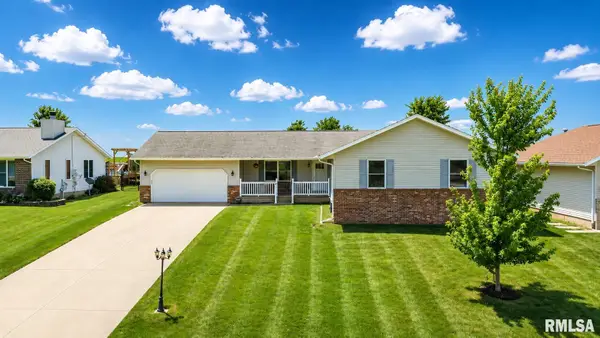 912 Dennis Drive, Eureka, IL 61530