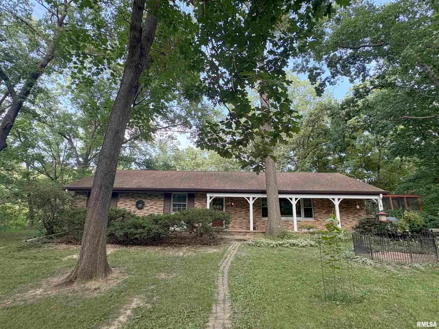 1236 N Hickory Lane, East Peoria, IL 61611 - #2