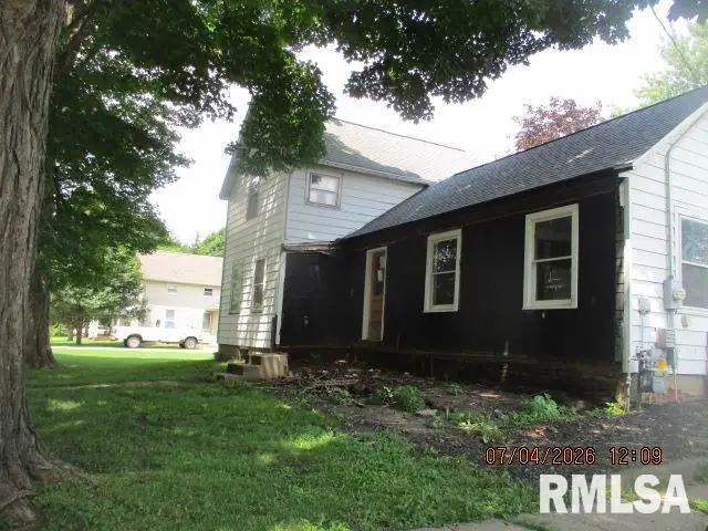 213 E Maple Street, Elmwood, IL 61529 - #1
