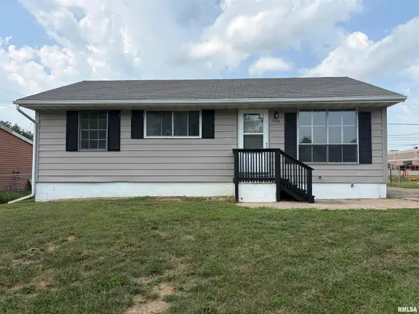 2282 Knollaire Drive, Washington, IL 61571