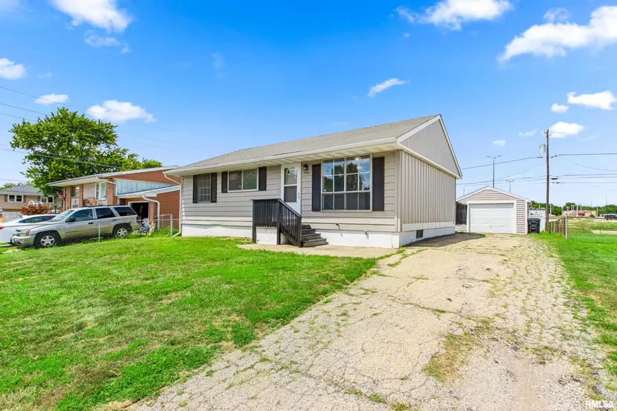 2282 Knollaire Drive, Washington, IL 61571 - #2