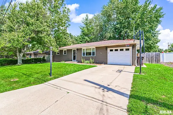 102 Francis Court, East Peoria, IL 61611