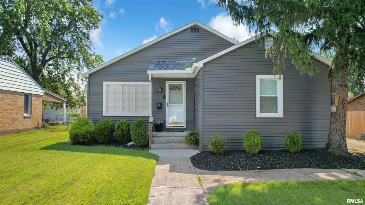 913 S Virginia Avenue, Marion, IL 62959-3255 - #1