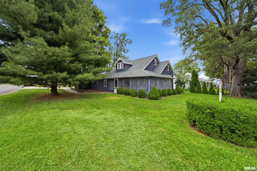 301 N 5th Street, Dunlap, IL 61525 - #2