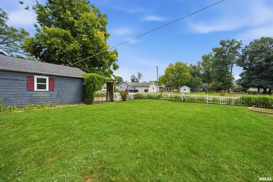 301 N 5th Street, Dunlap, IL 61525 - #3