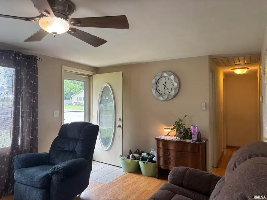 102 W Rio Drive, Washington, IL 61571 - #3