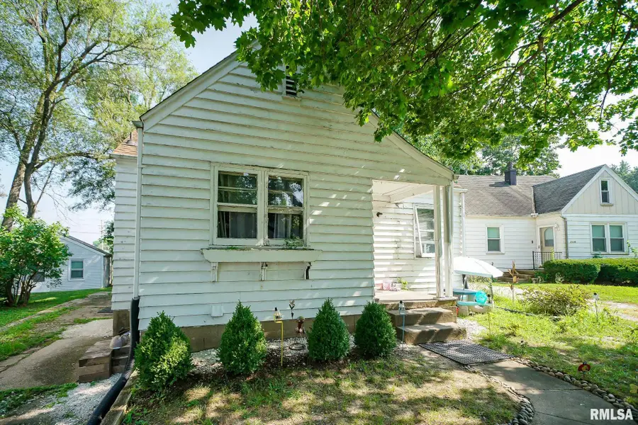 2034 W Hudson Street, Peoria, IL 61604 - #3