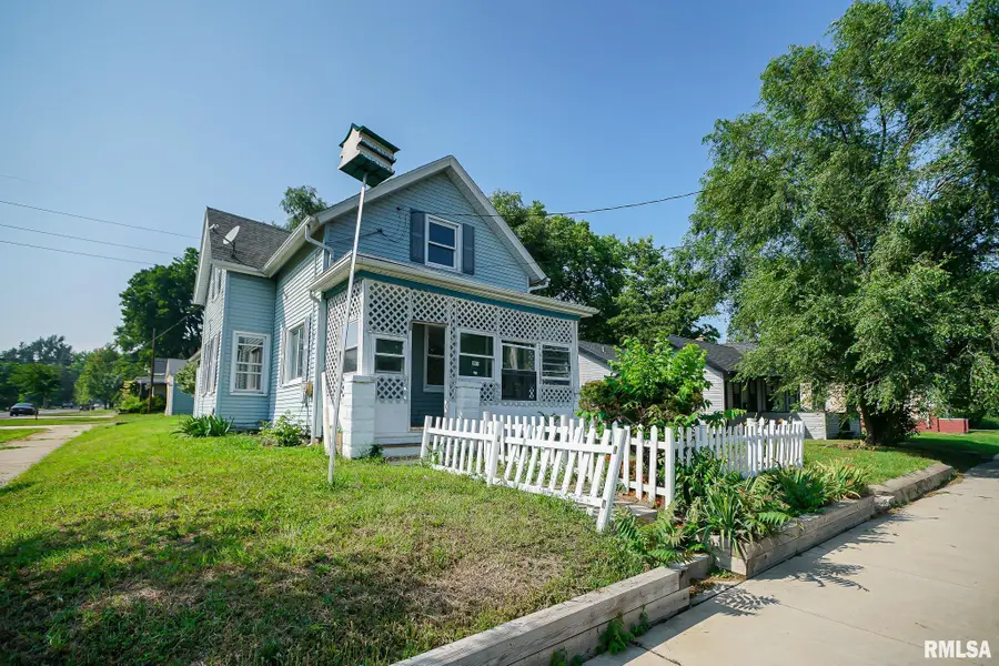 1601 NE Jefferson Avenue, Peoria, IL 61603 - #2
