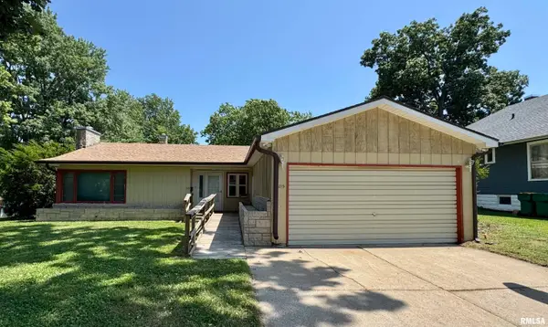 215 N Normal Street, Macomb, IL 61455