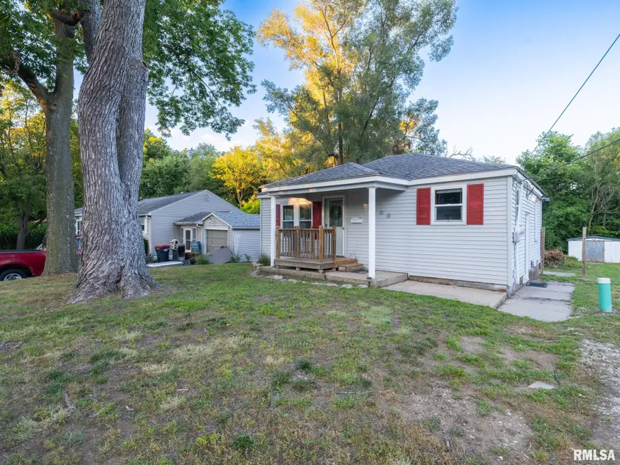100 Donna Court, Pekin, IL 61554 - #2