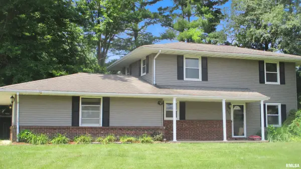 427 N Chicago Avenue, Williamsfield, IL 61489