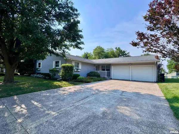 1307 Rebecca Lane, Macomb, IL 61455