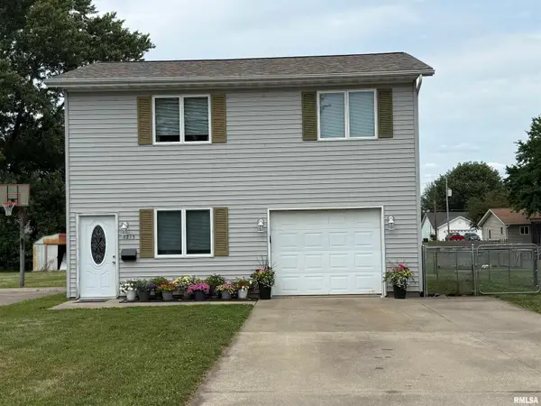 1215 E Chestnut Street, Canton, IL 61520