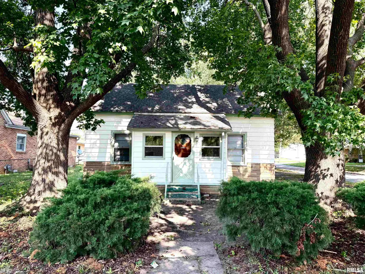 700 N 17th Street, Herrin, IL 62948 - #1