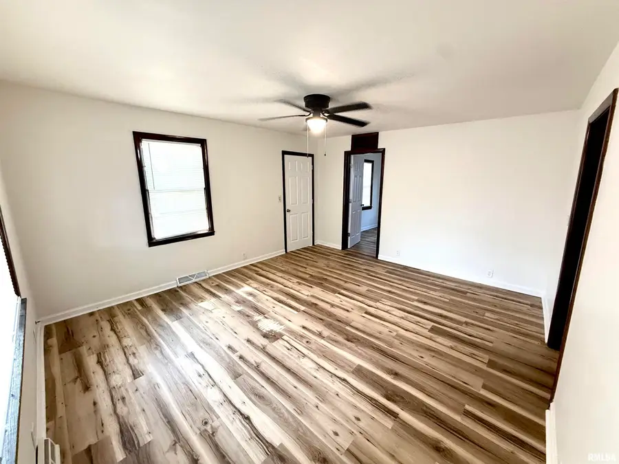 700 N 17th Street, Herrin, IL 62948 - #3