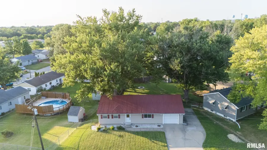 109 W Bittersweet Road, Washington, IL 61571 - #2