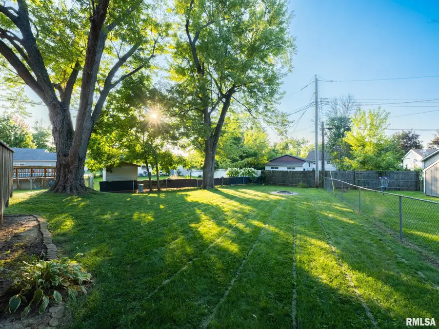 109 W Bittersweet Road, Washington, IL 61571 - #3