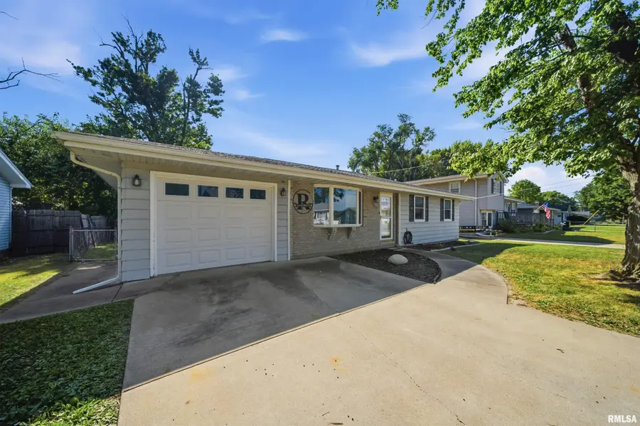 202 Winston Avenue, Bartonville, IL 61607 - #2