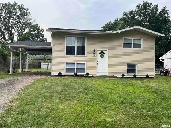 2233 E Linnhill Lane, Washington, IL 61571