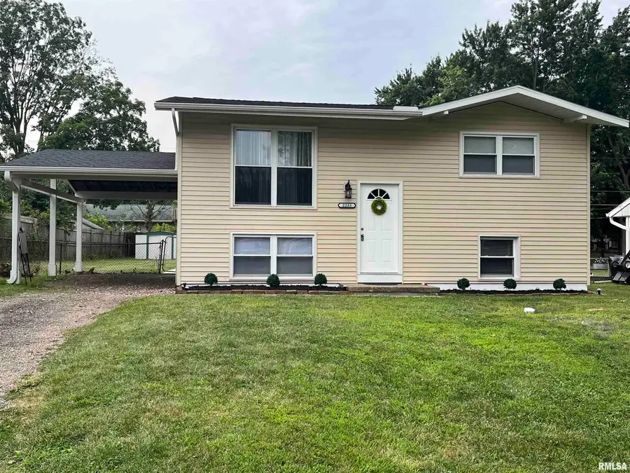 2233 E Linnhill Lane, Washington, IL 61571 - #2