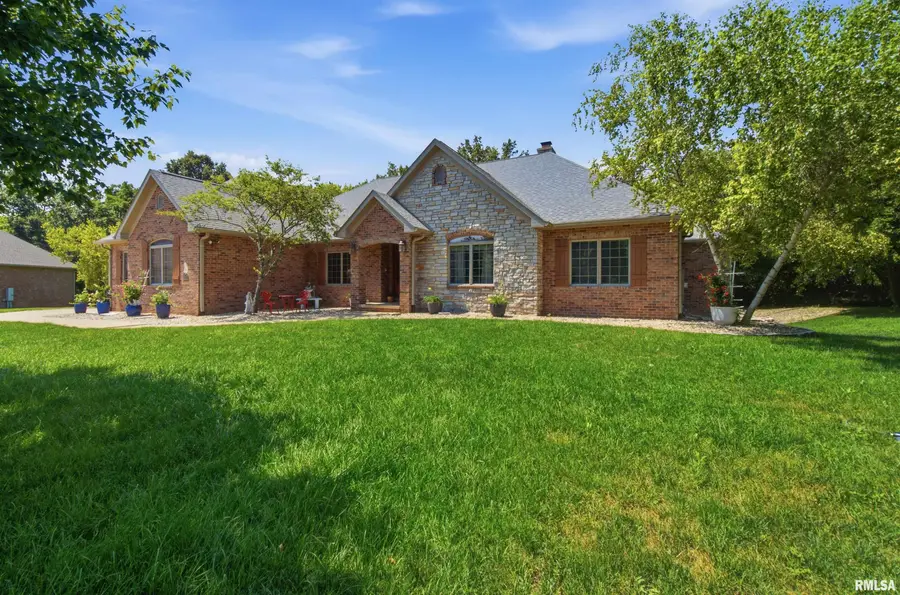 6 Wildwood Court, Washington, IL 61571 - #2