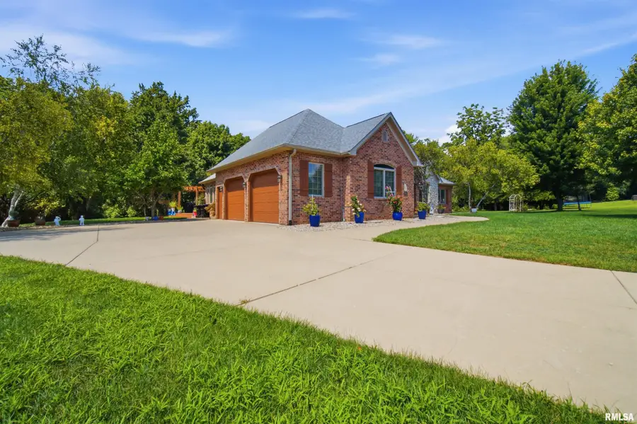 6 Wildwood Court, Washington, IL 61571 - #3