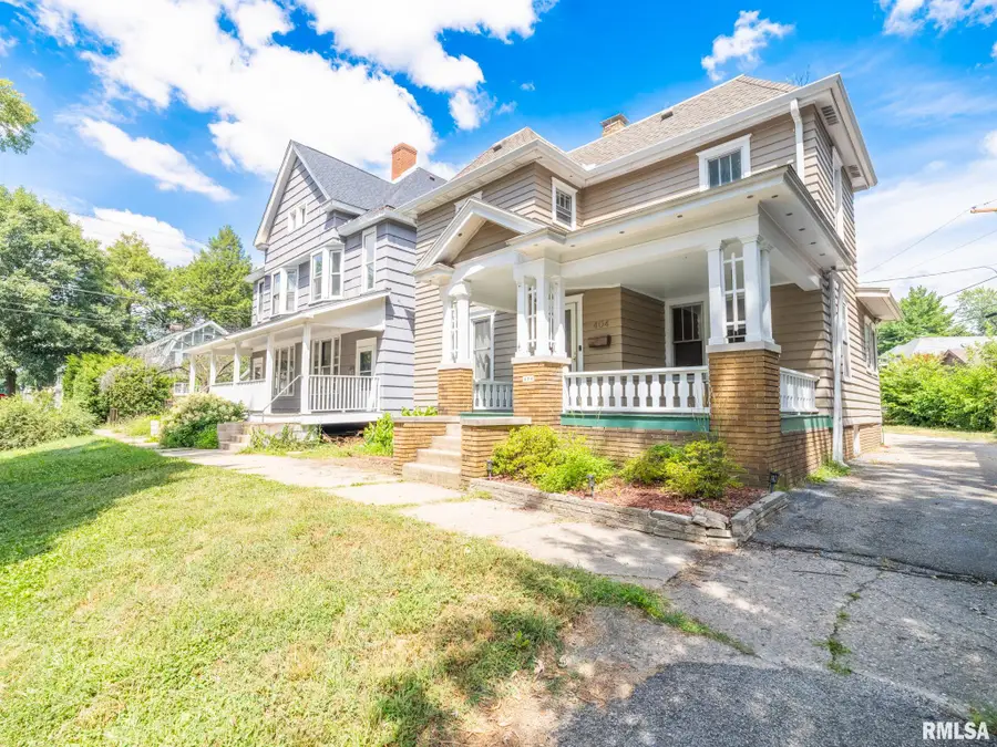 404 N Glenwood Avenue, Peoria, IL 61606 - #2