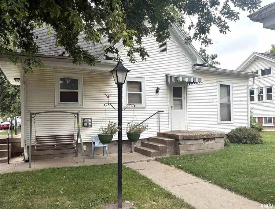 405 S Orchard Street, Mackinaw, IL 61755 - #3