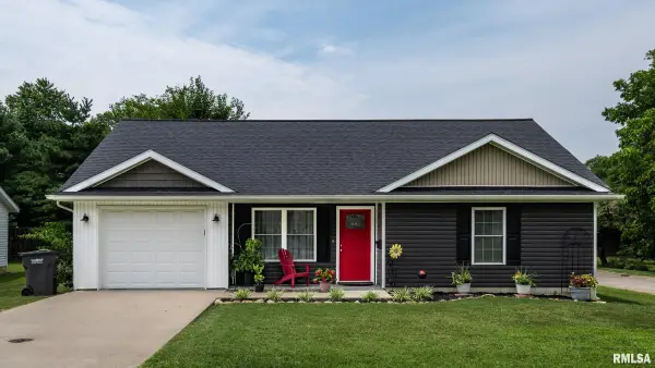 501 Missouri Avenue, Carterville, IL 62918